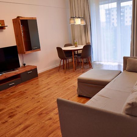 Coresi, 2 Camere, Sleeps 6 Large Private Garden Apartment Pets Welcome Brasov Luaran gambar