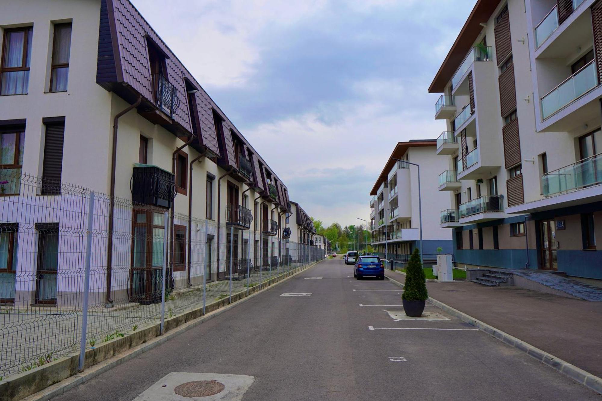 Coresi, 2 Camere, Sleeps 6 Large Private Garden Apartment Pets Welcome Brasov Luaran gambar